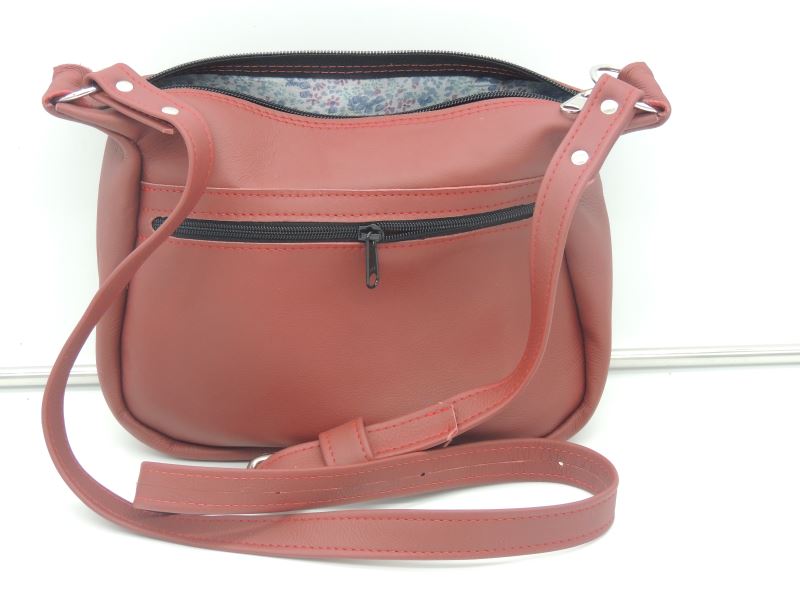 76-Purse-Light Red 