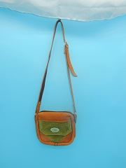 28- Girls Las Crusis purse